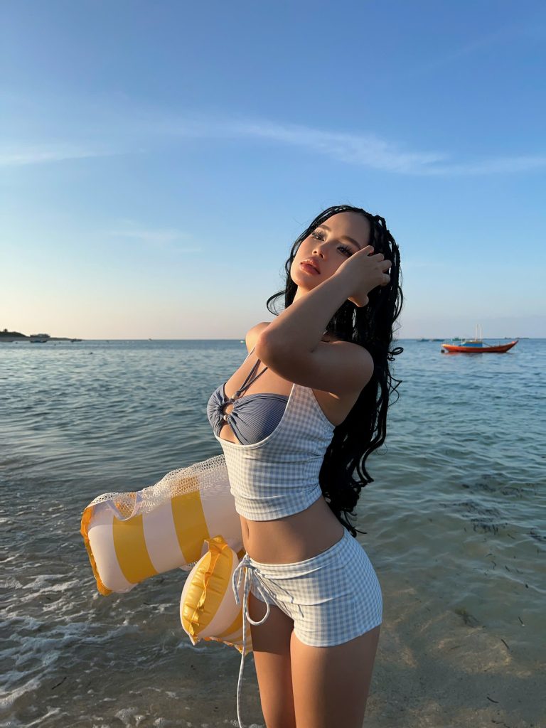 Alternative view of Sela Set