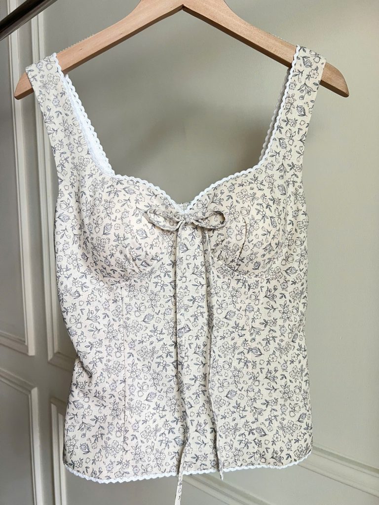 Alternative view of Maddie Top