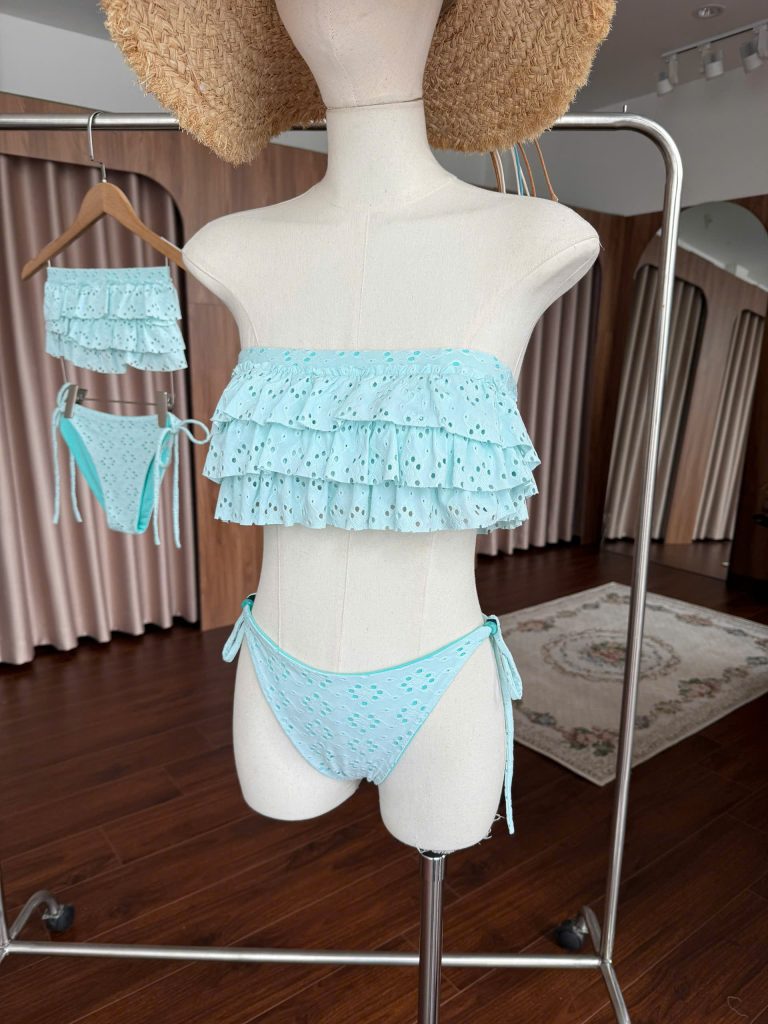 Alternative view of Kissy Bikini